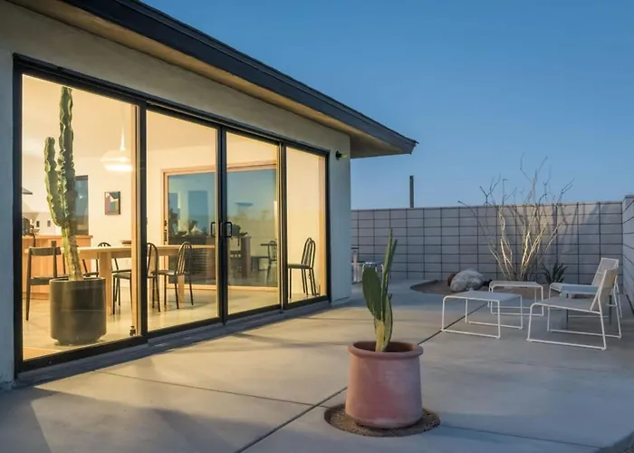 Yucca Hut - Design Forward Oasis Near Joshua Tree